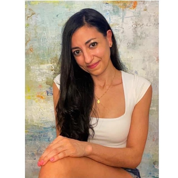 Meet your posher, Yasmina! - Picture 5 of 6